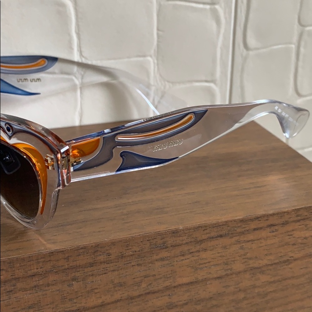 👏SOLD👏Like New Miu Miu Sunglasses - Picture 3 of 6